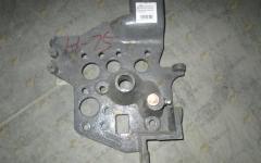 Кронштейн кабины передний правый HOWO A7 AZ1642430336