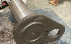 Палец соединения рамы нижний d=80 L=220 LG968/956