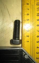 Болт крышки бортового редуктора  M12х35 CDM855F