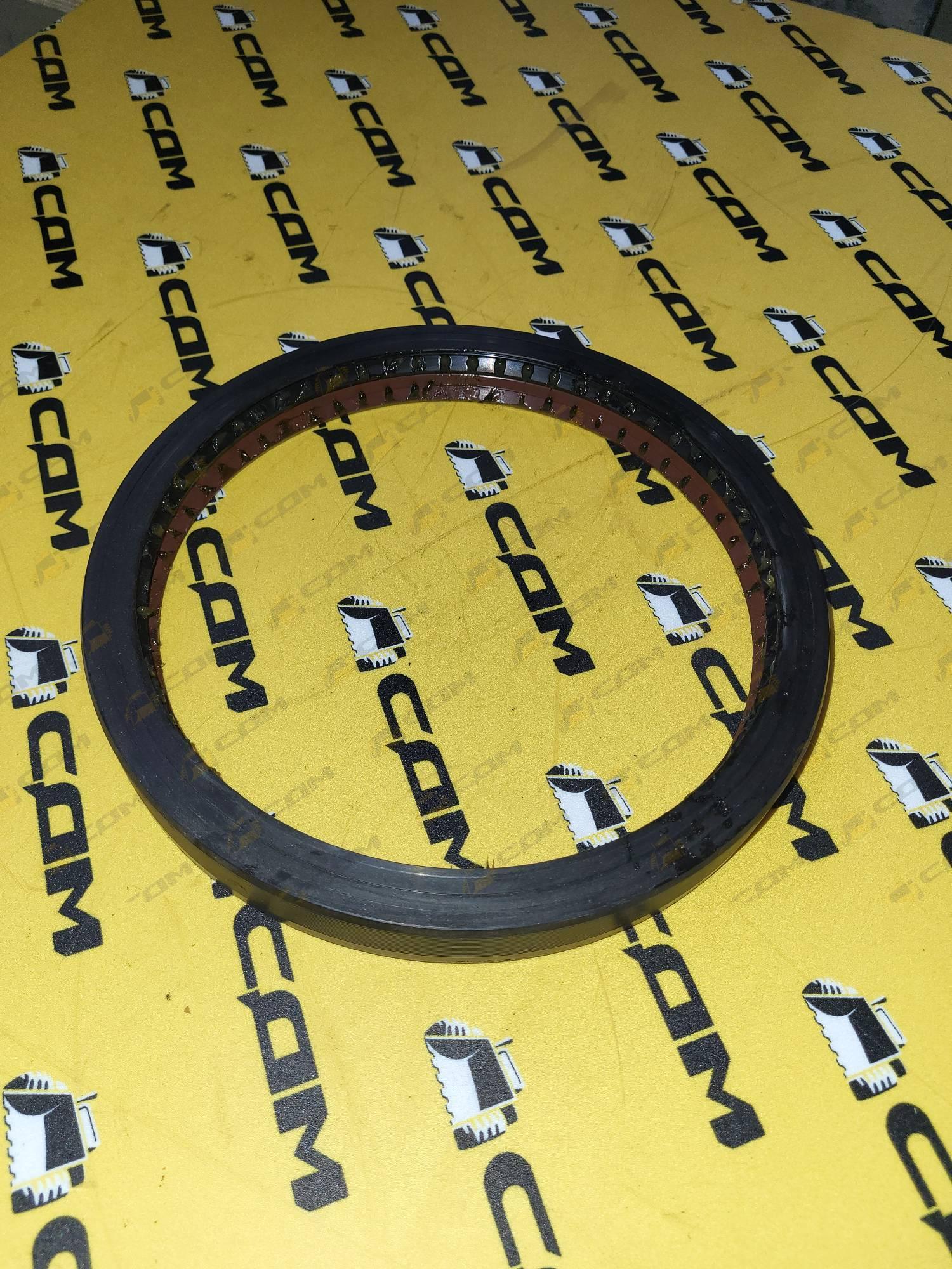 Сальник бортового редуктора 180х210х25 LG863N 36402000092 LG861.04.01.03-002