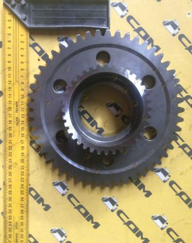 Шестерня большая вала передачи заднего хода LG833B
