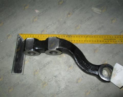 Рычаг рулевой тяги нижний правый (сошка) d=27 8х4 AZ9160410120